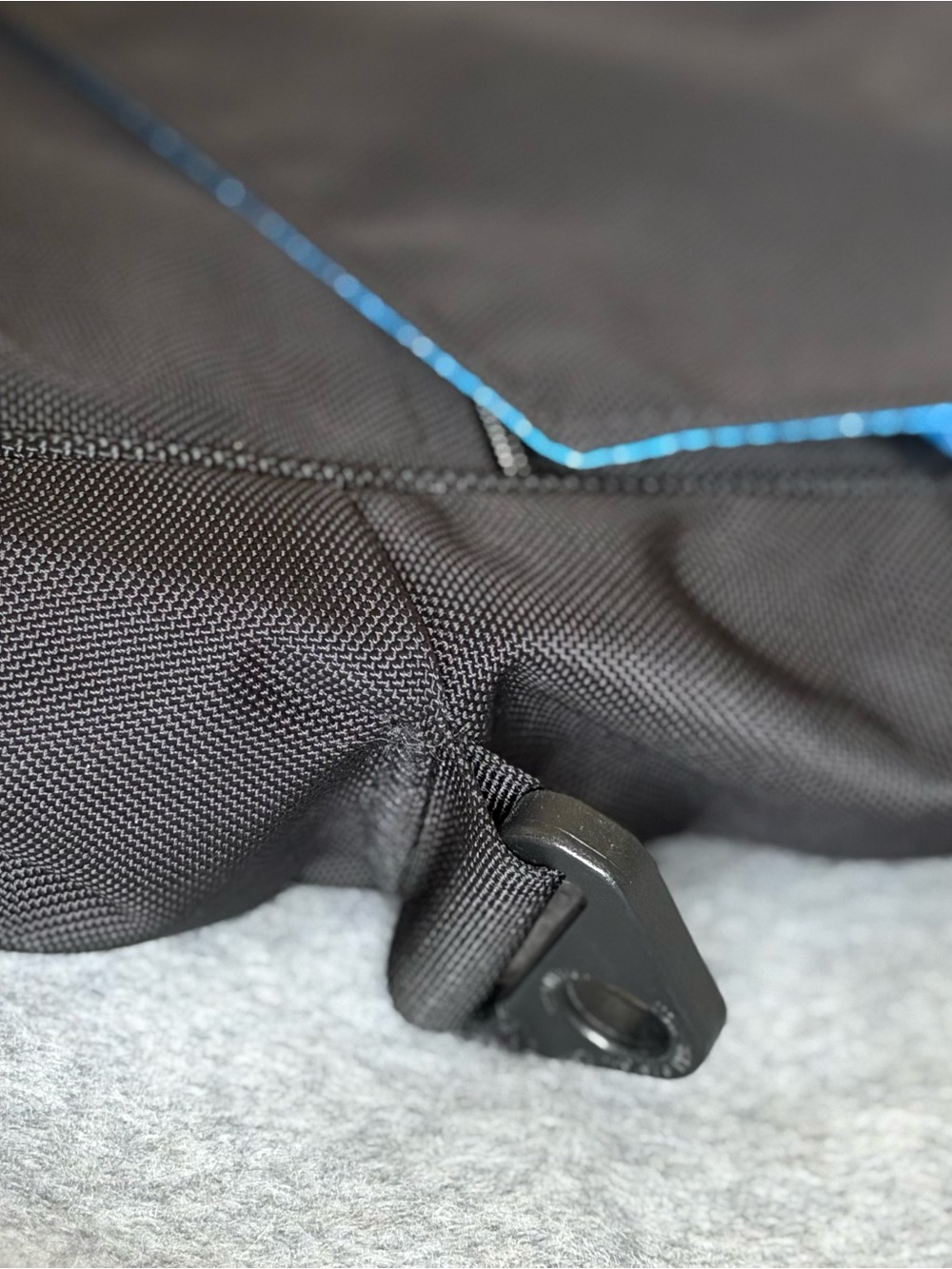 Tom Bihn Maker’s Bag — Black Ballistic / Island Halcyon Interior - Picture 7 of 10